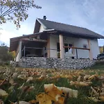 Planinska Kuca Za Odmor Peric Hébergement de vacances *